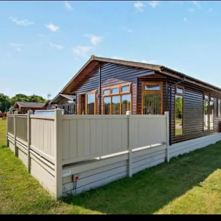 Ness Lodge Little Habton Buitenkant foto
